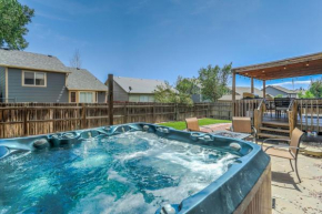 Hot Tub - Pet Friendly - 7 miles to Fort Carson